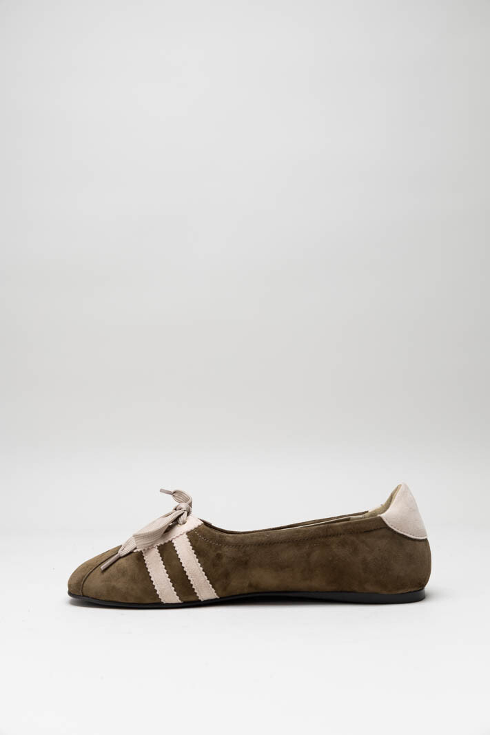 Donkerbruin Ballerina image