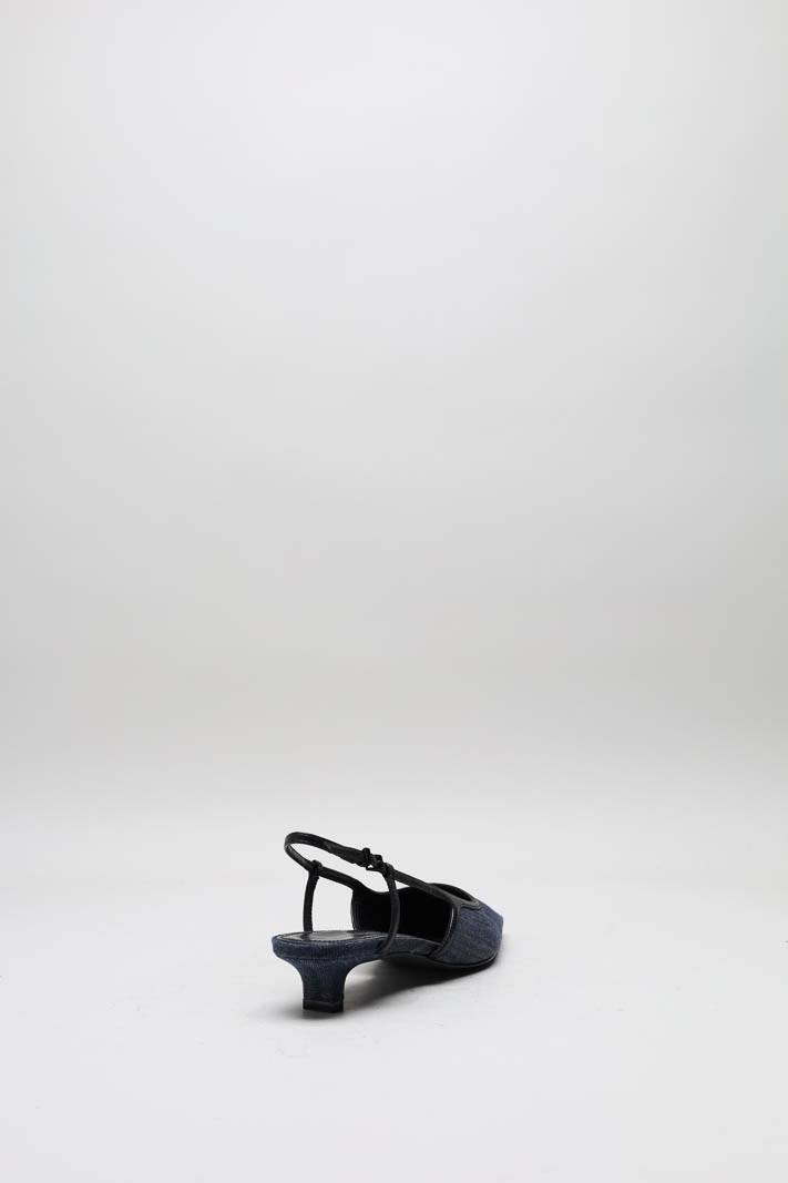 zoom in on Donkerblauw Pump image Donkerblauw Pump image