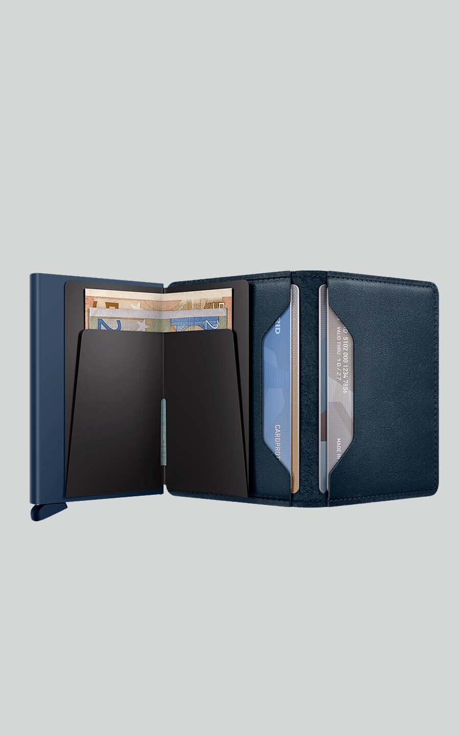 Donkerblauw Card protector image