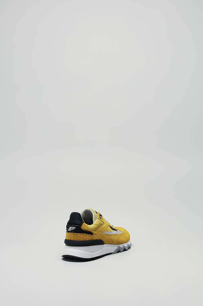 zoom in on Geel Sneaker image Geel Sneaker image
