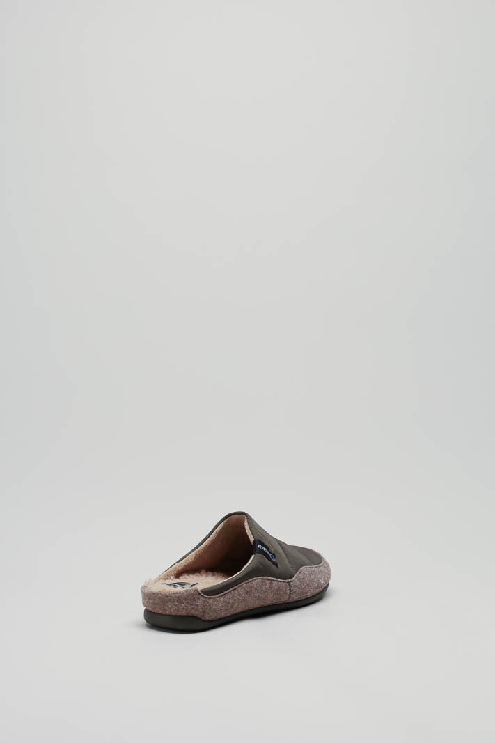 zoom in on Kaki Pantoffel image Kaki Pantoffel image