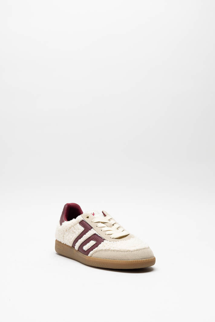 Beige Sneaker