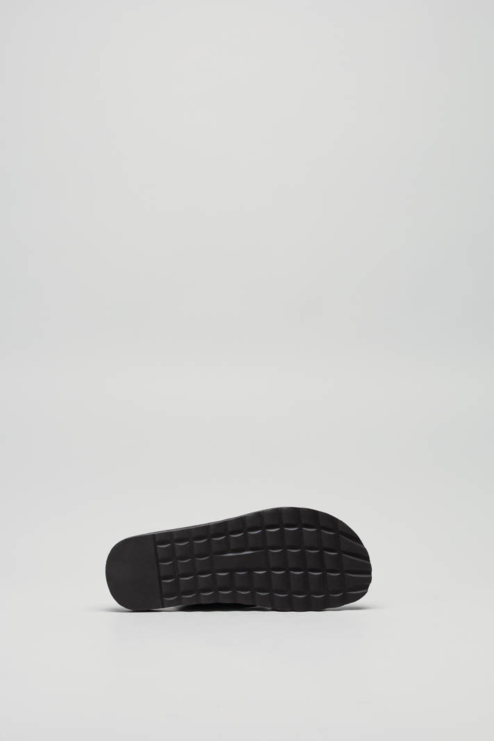 zoom in on Groen Slipper image Groen Slipper image