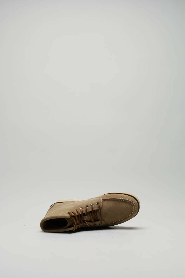 zoom in on Beige Veterschoen hoog image Beige Veterschoen hoog image