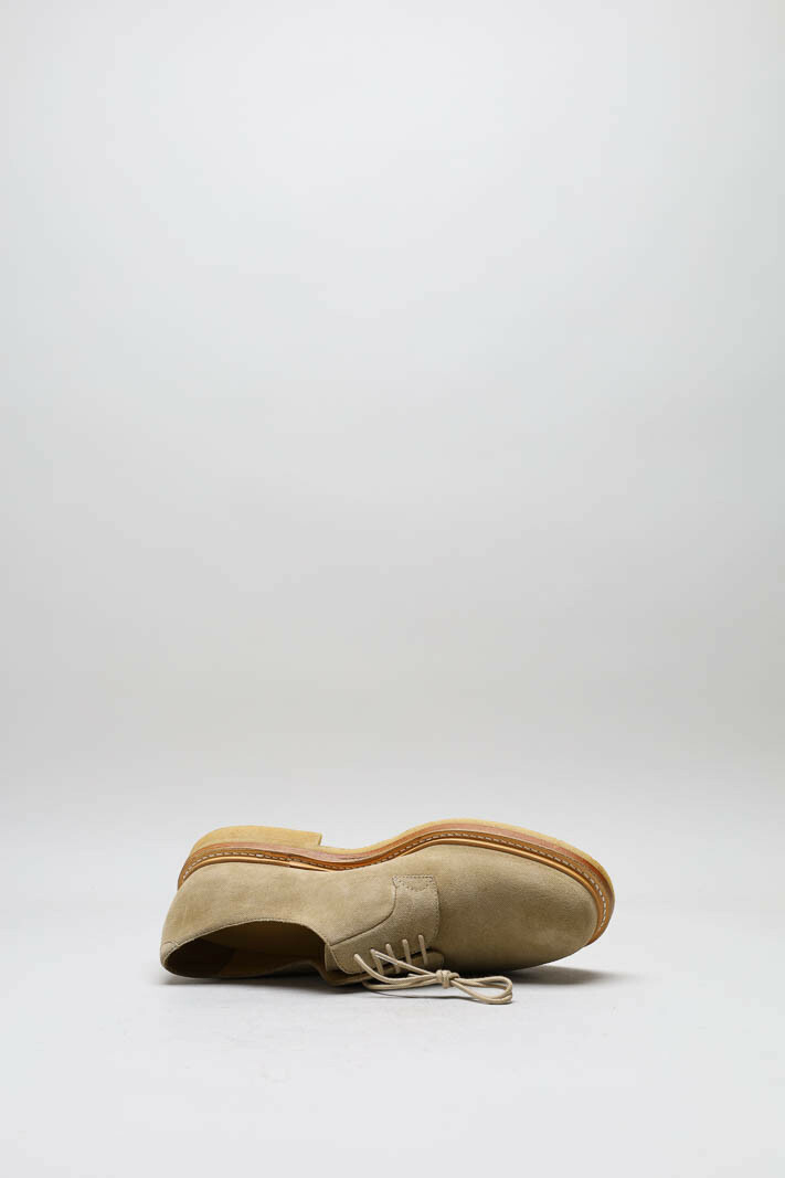 zoom in on Beige Veterschoen image Beige Veterschoen image