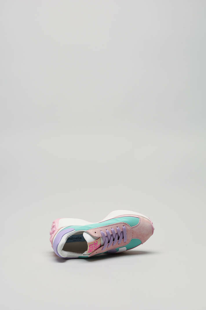 zoom in on Roze Sneaker image Roze Sneaker image