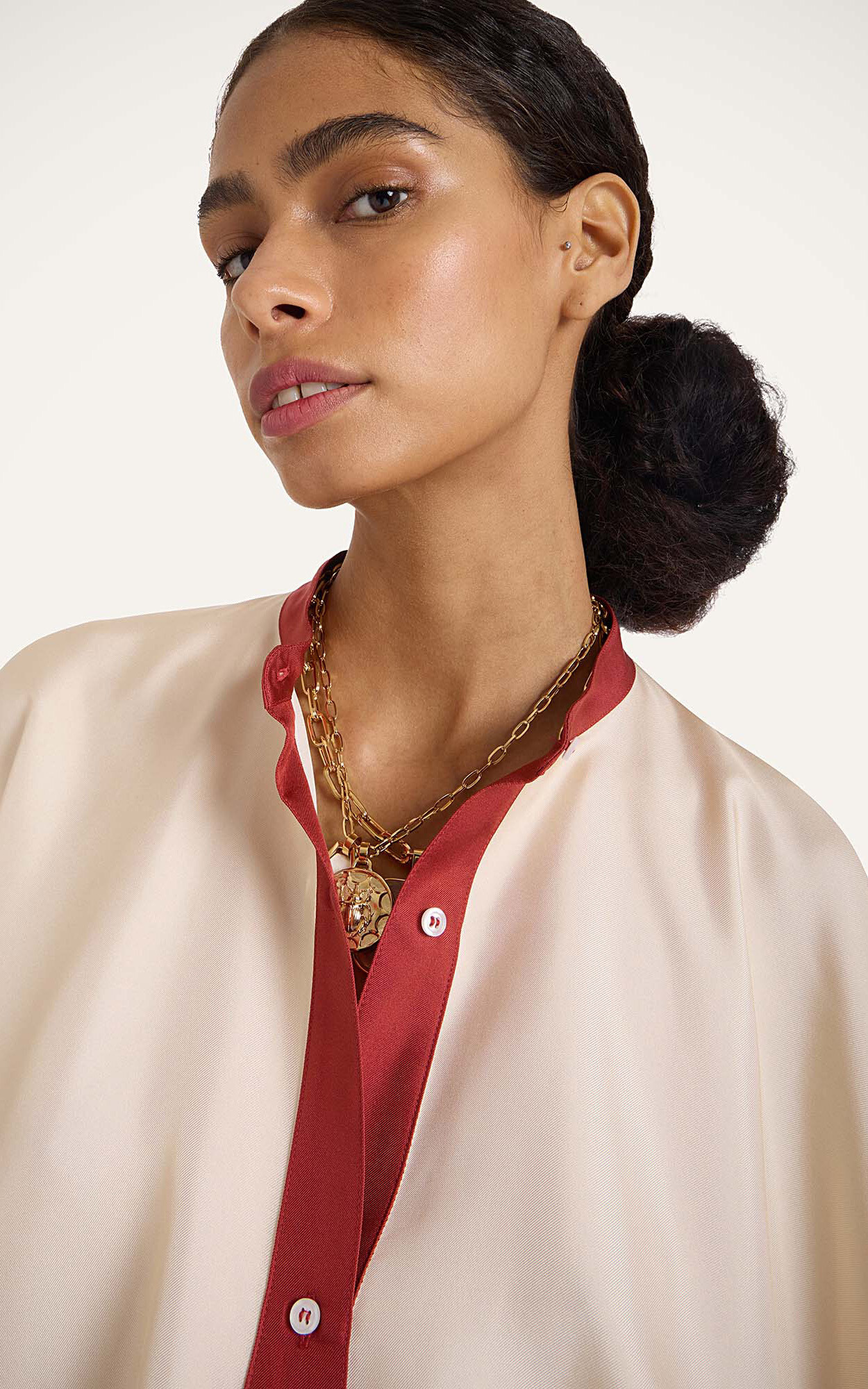 zoom in on Rood Blouse image Rood Blouse image