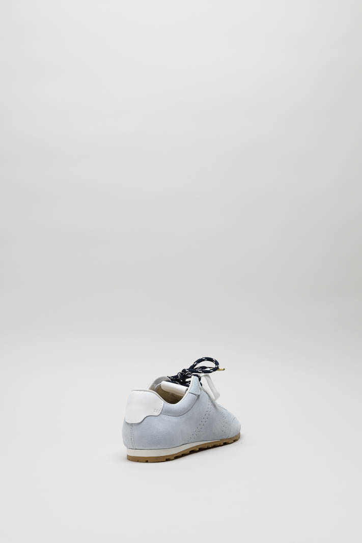 zoom in on Lichtblauw Sneaker image Lichtblauw Sneaker image