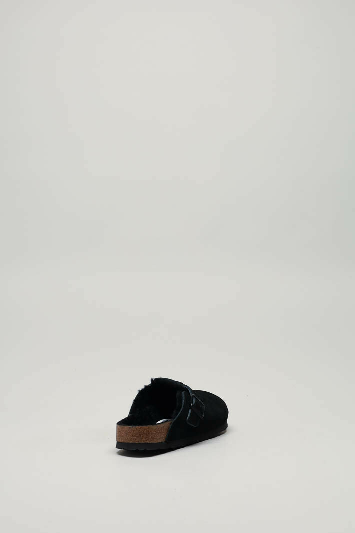 zoom in on Zwart Slipper image Zwart Slipper image