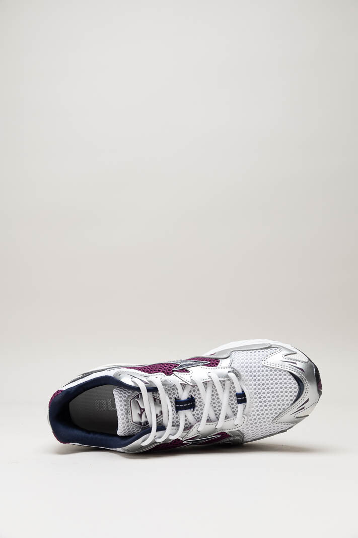 Bordeaux Sneaker image