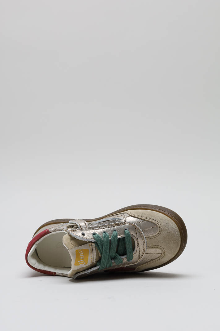 zoom in on Zilver Sneaker image Zilver Sneaker image