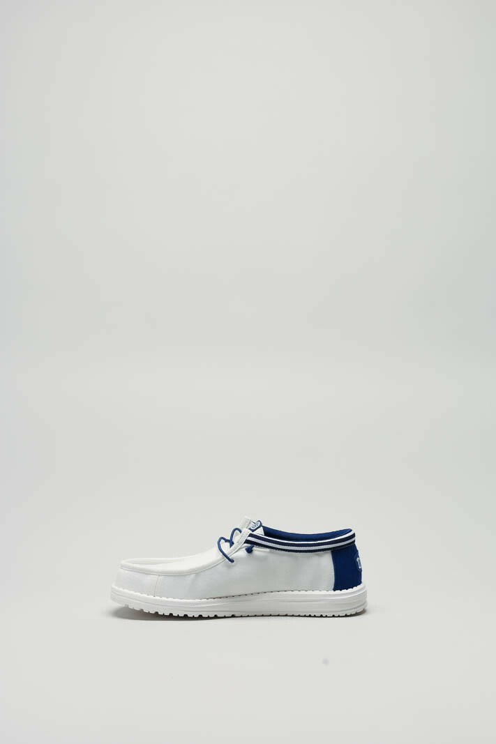 zoom in on Wit Sneaker image Wit Sneaker image