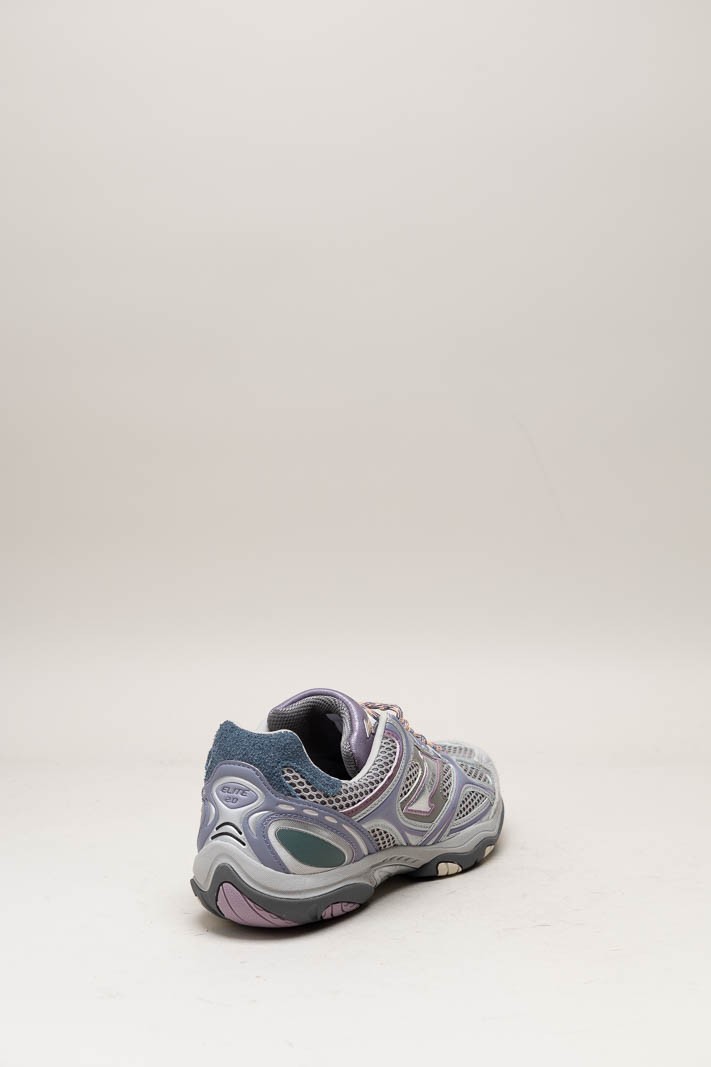 Lila Sneaker image
