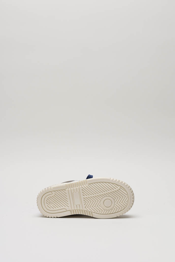 zoom in on Donkerblauw Sneaker image Donkerblauw Sneaker image