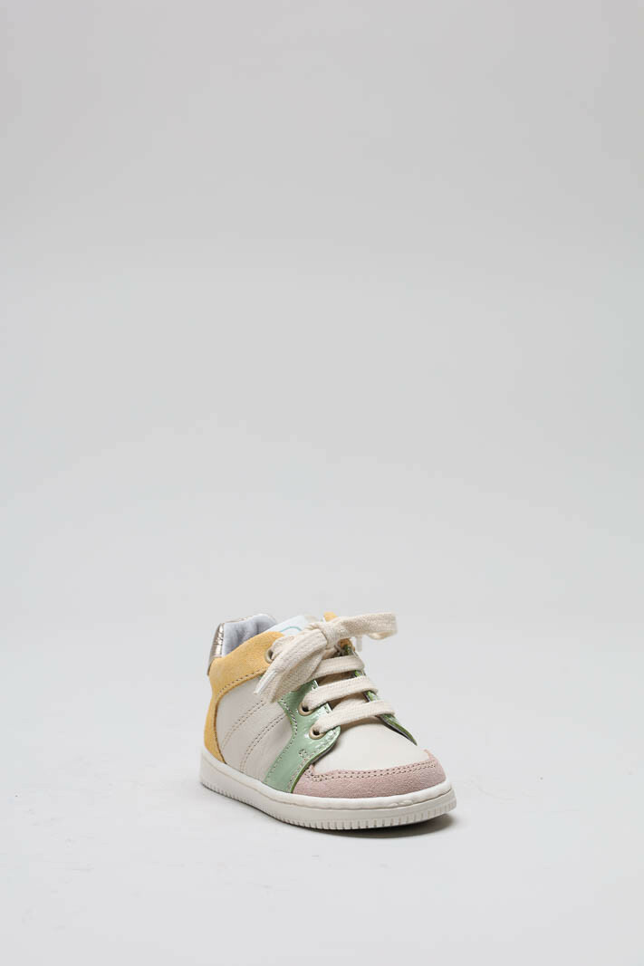 Ecru Sneaker