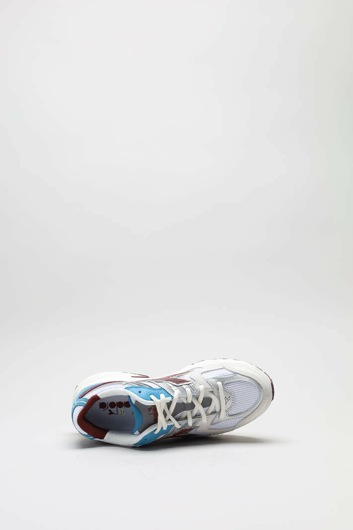 zoom in on Bordeaux Sneaker image Bordeaux Sneaker image