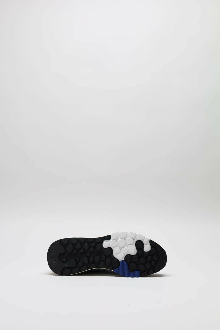 zoom in on Blauw Sneaker image Blauw Sneaker image