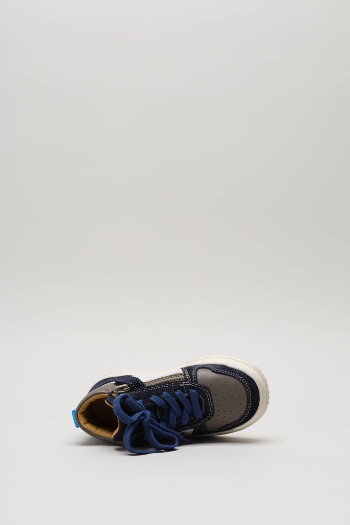 zoom in on Donkerblauw Sneaker image Donkerblauw Sneaker image