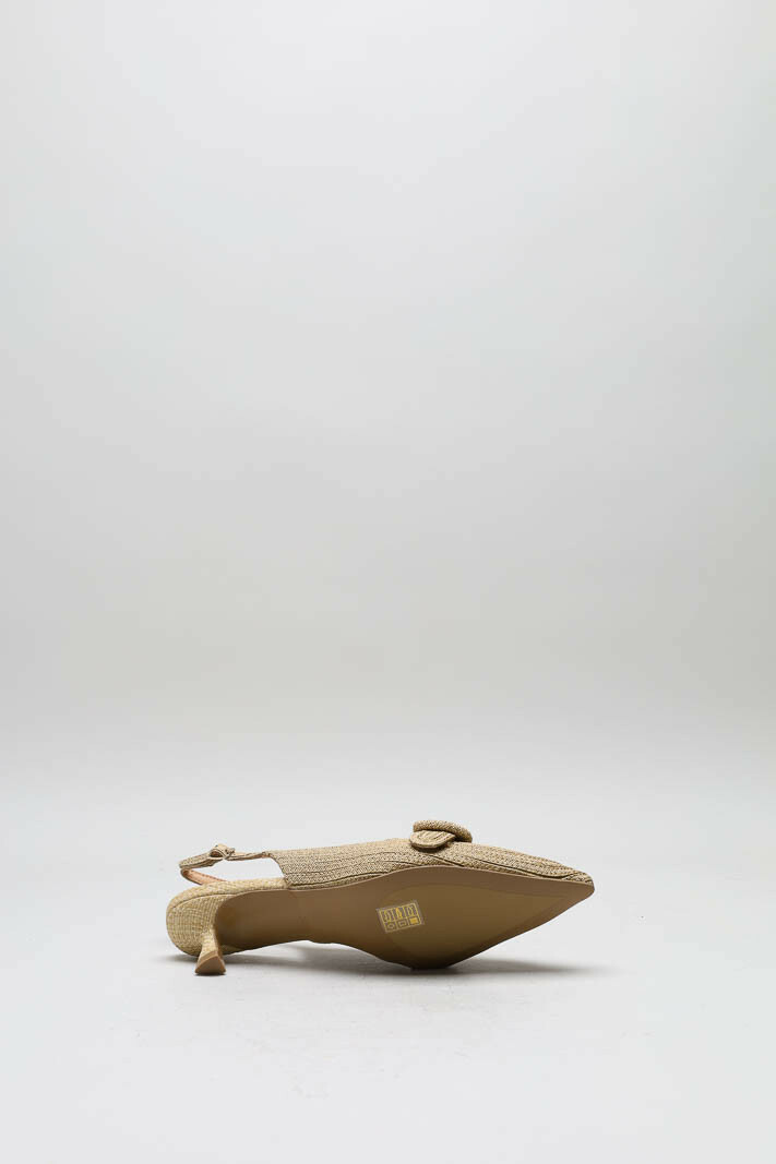 zoom in on Camel Pump image Camel Pump image
