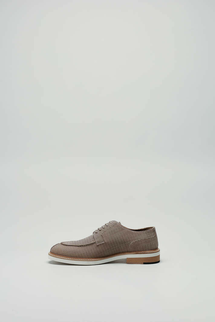 zoom in on Beige Veterschoen image Beige Veterschoen image