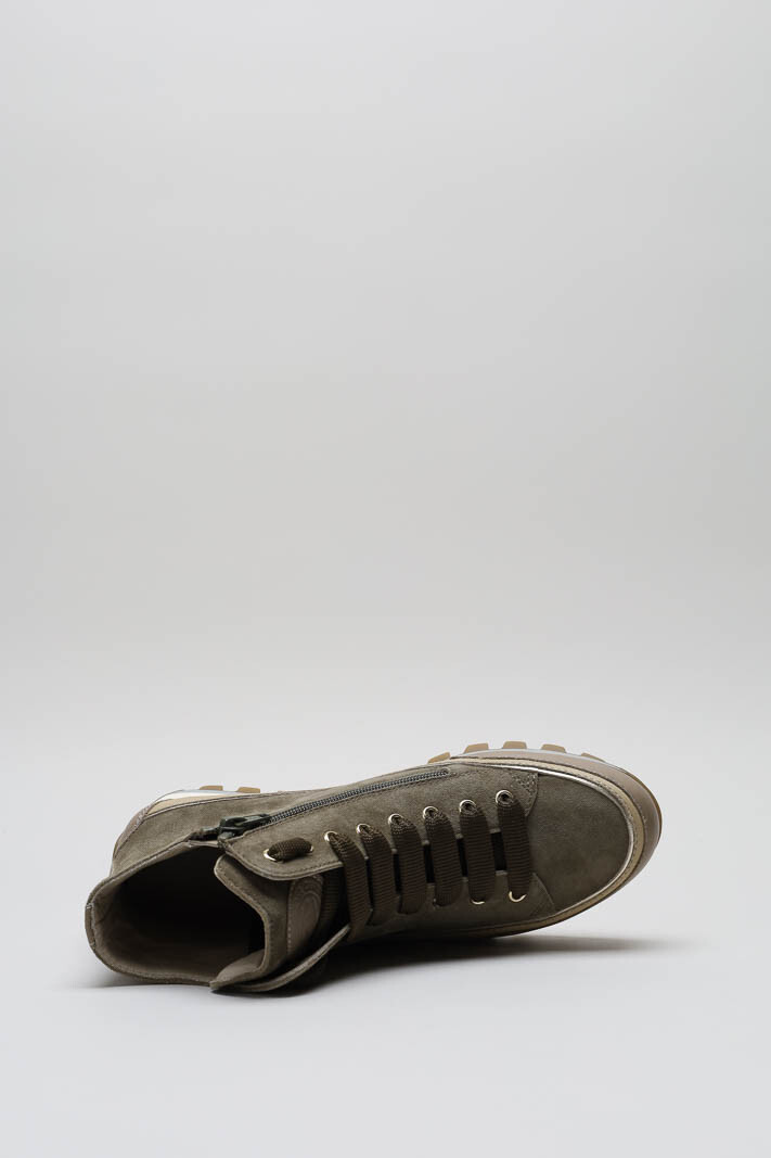 zoom in on Kaki Sneaker image Kaki Sneaker image