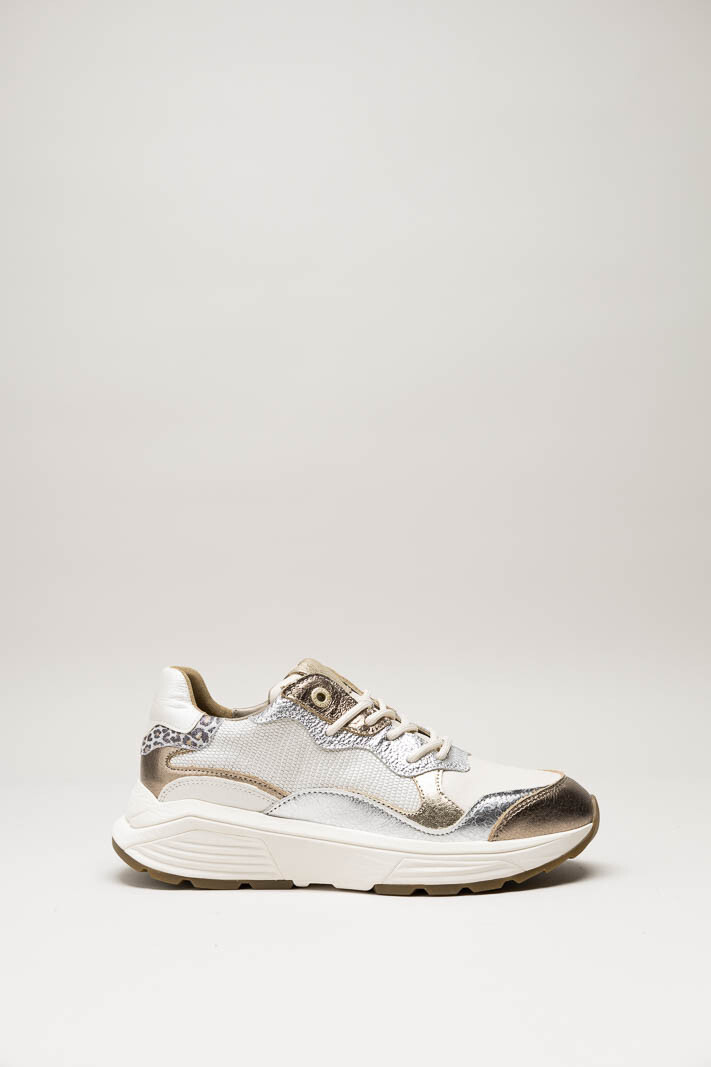 Ecru Sneaker