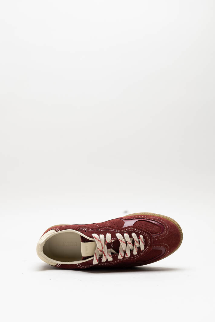 Bordeaux Sneaker image