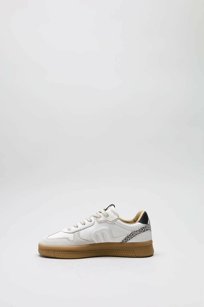 zoom in on Wit Sneaker image Wit Sneaker image