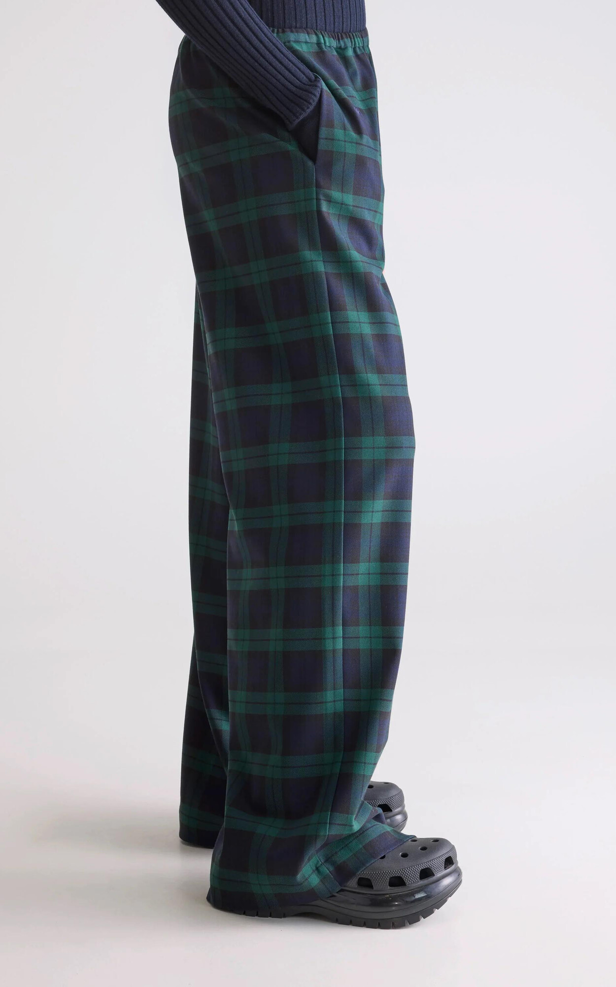 zoom in on Groen Broek image Groen Broek image