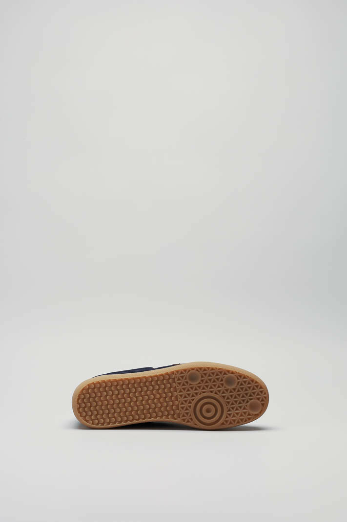 zoom in on Blauw Sneaker image Blauw Sneaker image
