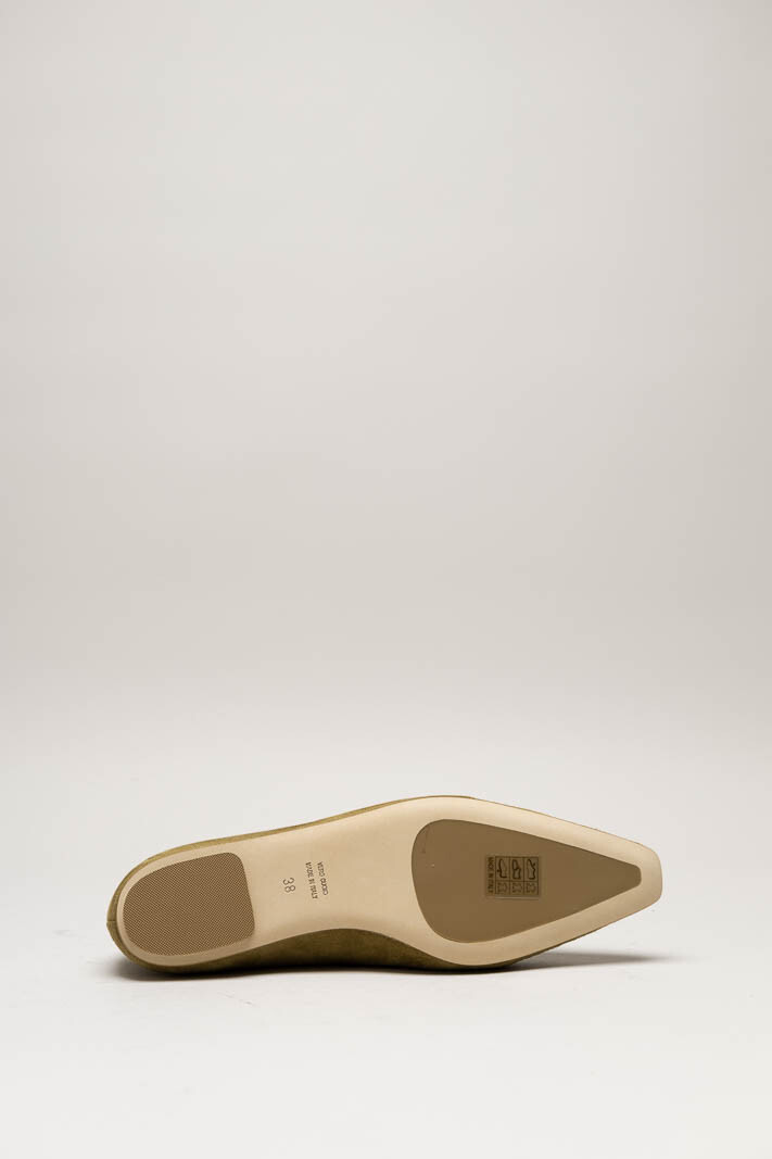 Kaki Ballerina image