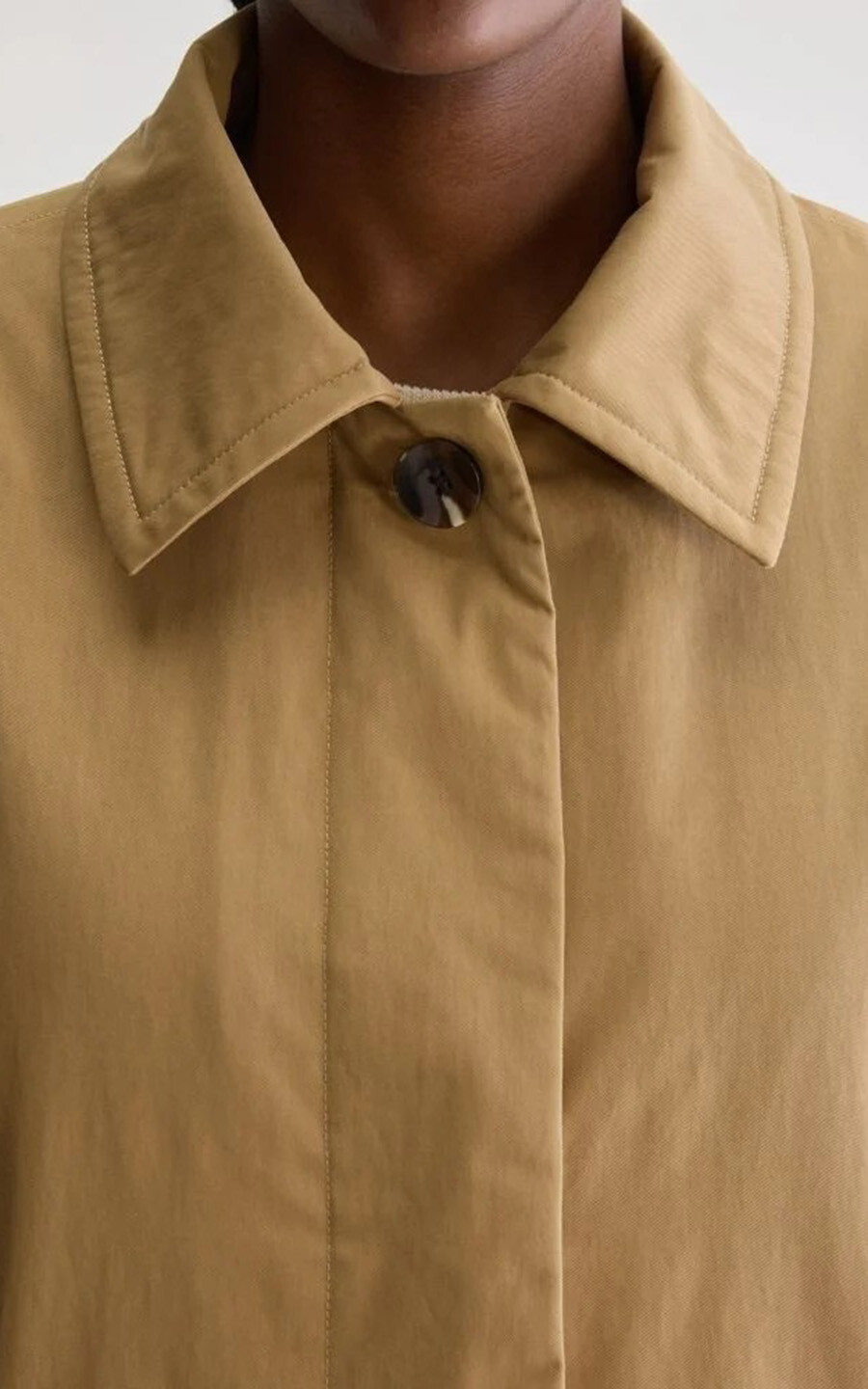 zoom in on Camel Jas image Camel Jas image