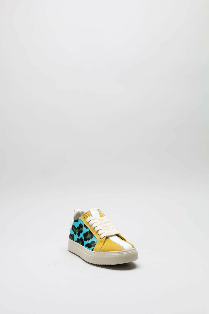 zoom in on Blauw Sneaker image Blauw Sneaker image