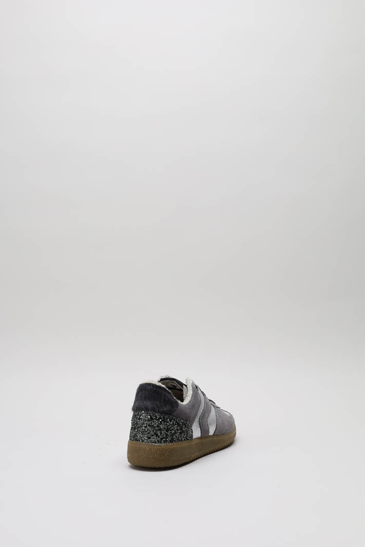 zoom in on Grijs Sneaker image Grijs Sneaker image
