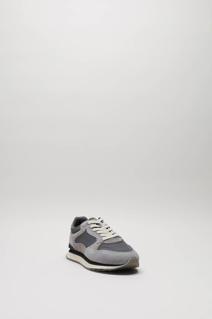 zoom in on Grijs Sneaker image Grijs Sneaker image