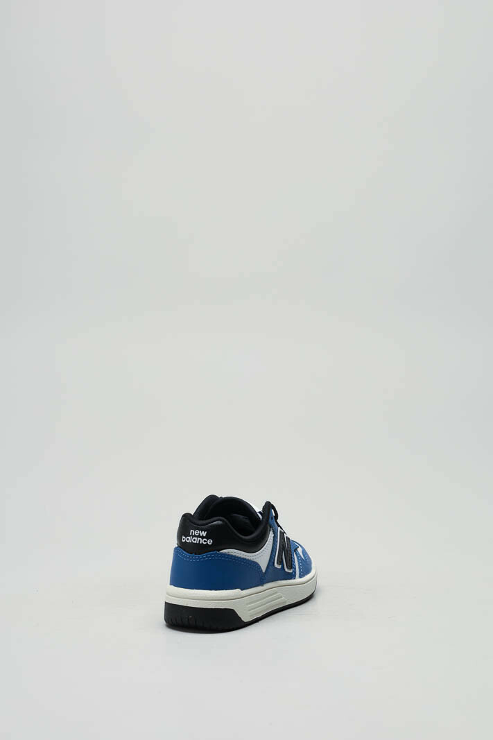 zoom in on Blauw Sneaker image Blauw Sneaker image