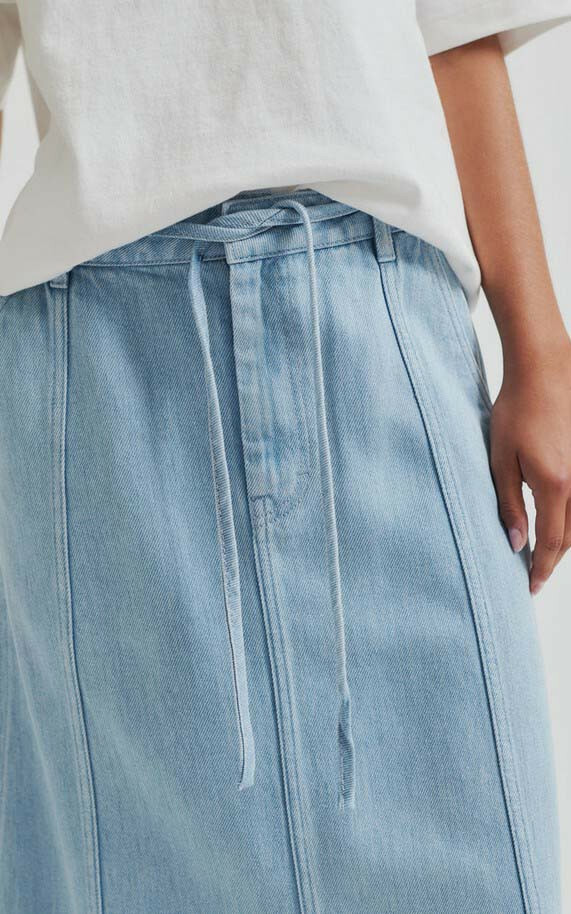 zoom in on Jeans Rok image Jeans Rok image