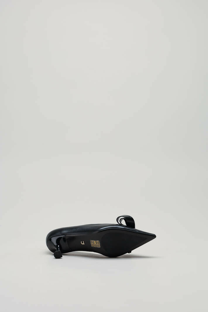 zoom in on Zwart Pump image Zwart Pump image