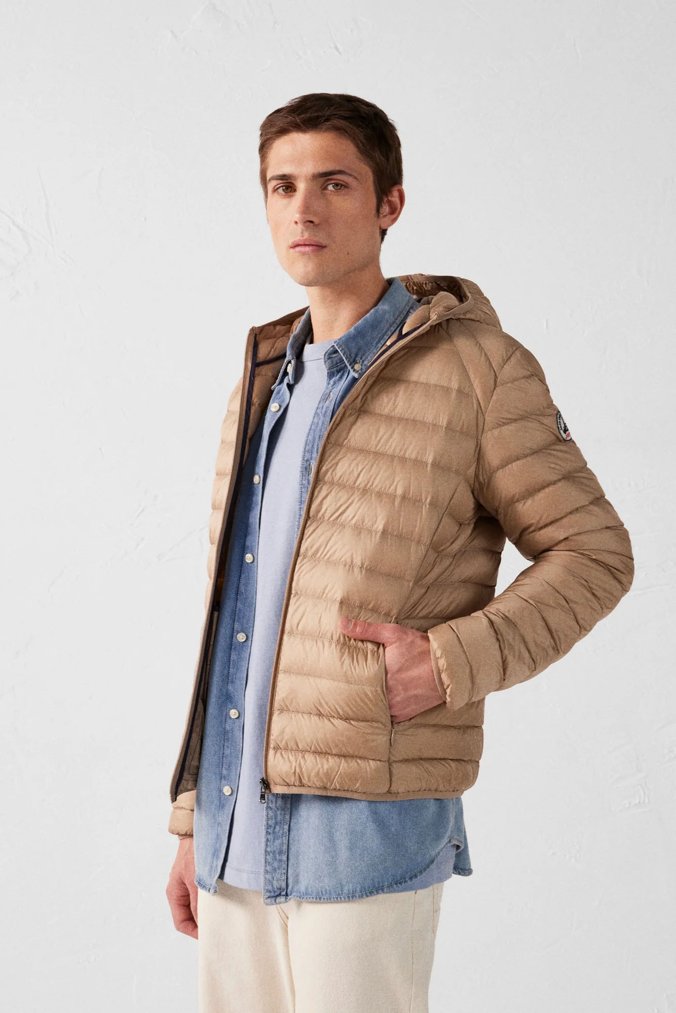 Beige Jas