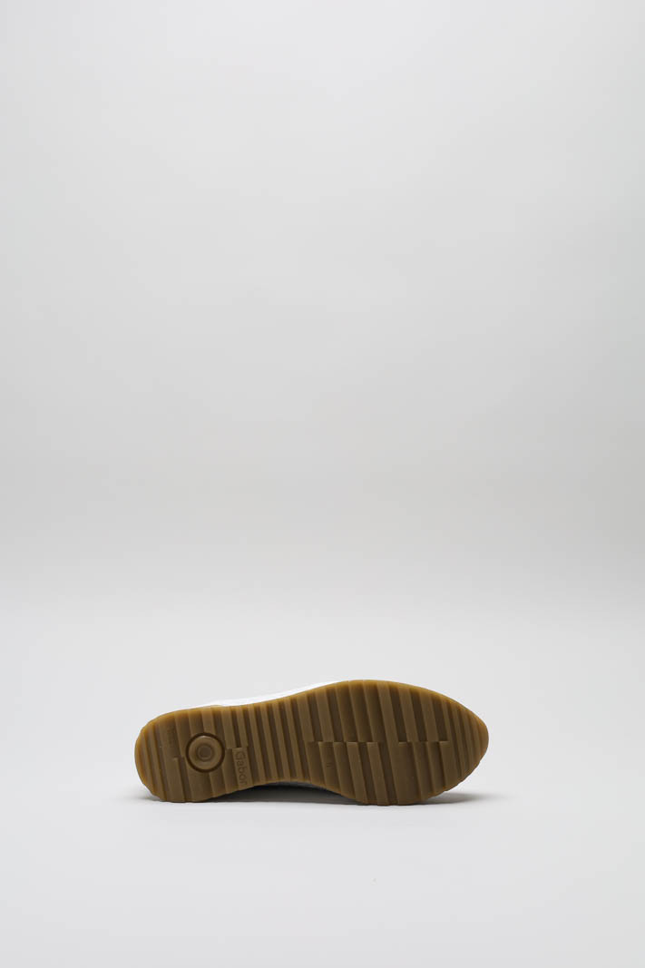 zoom in on Wit Sneaker image Wit Sneaker image