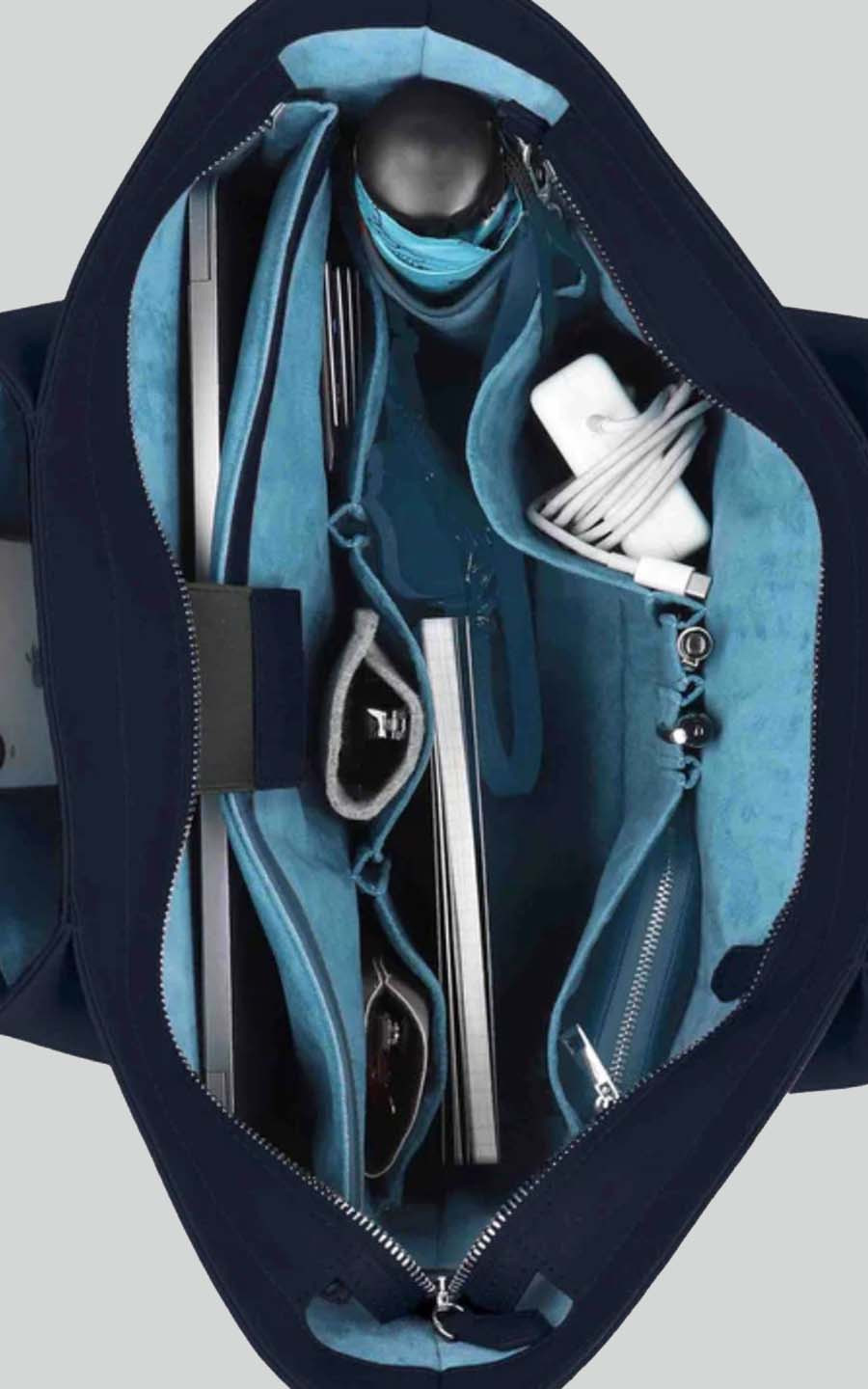 zoom in on Donkerblauw Schoudertas image Donkerblauw Schoudertas image