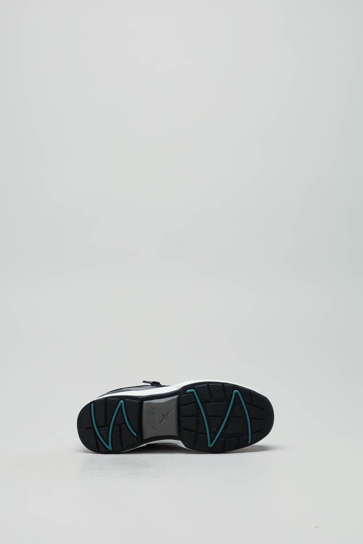 zoom in on Grijs Sneaker image Grijs Sneaker image