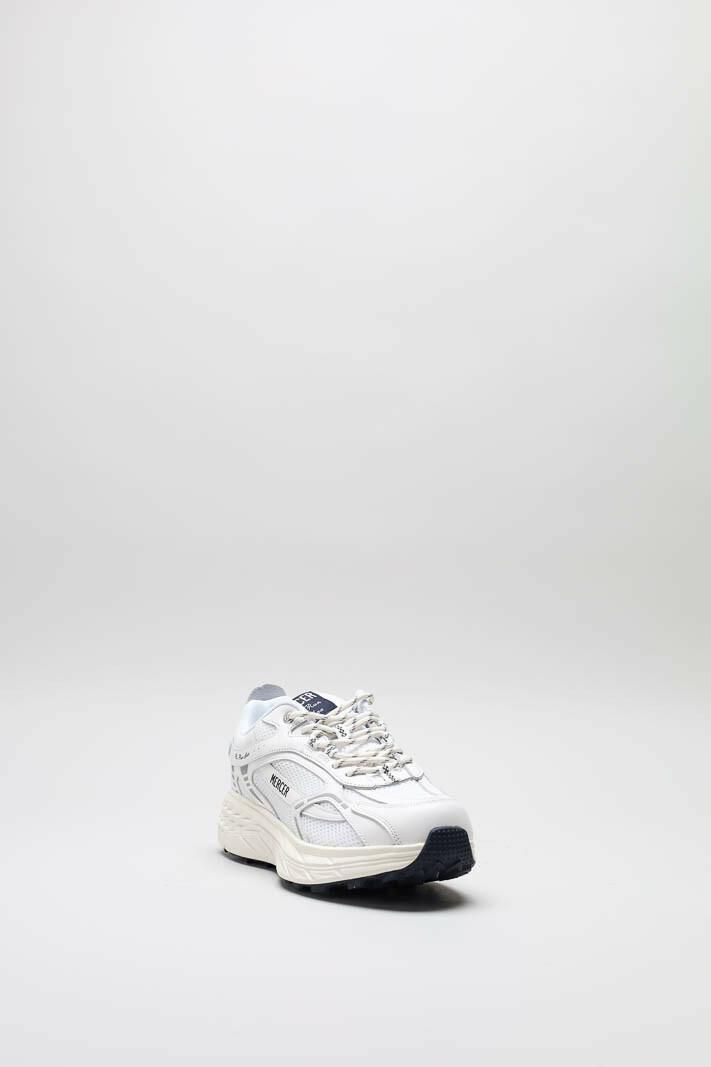 zoom in on Wit Sneaker image Wit Sneaker image