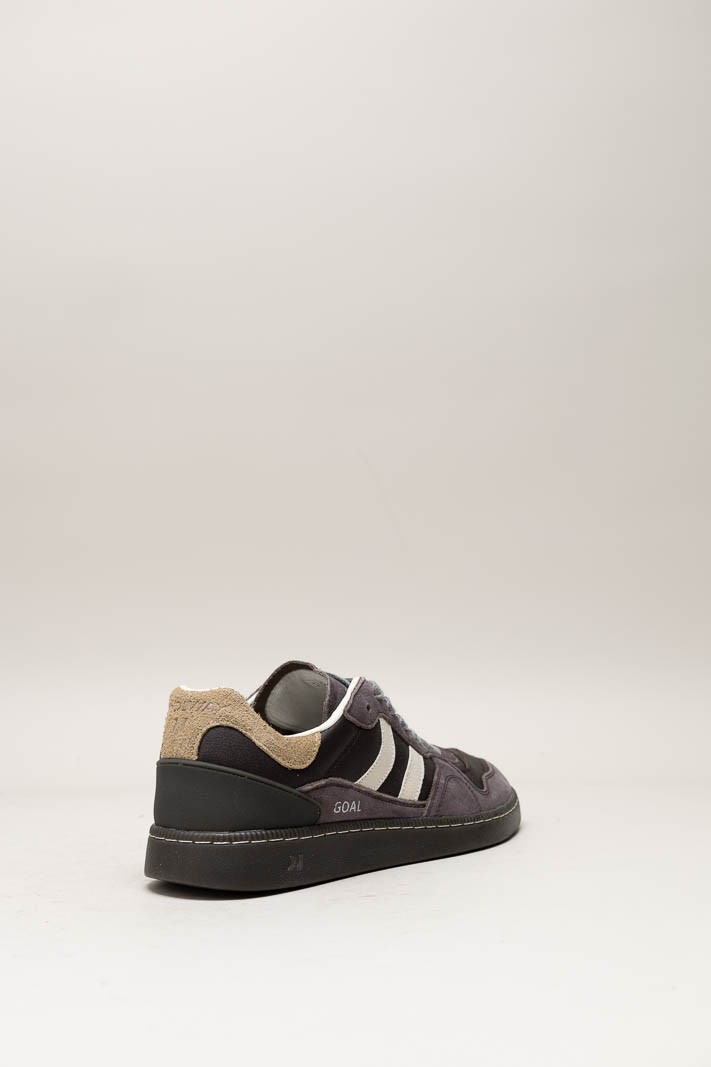 Bruin Sneaker image