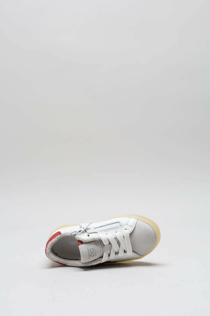zoom in on Wit Sneaker image Wit Sneaker image