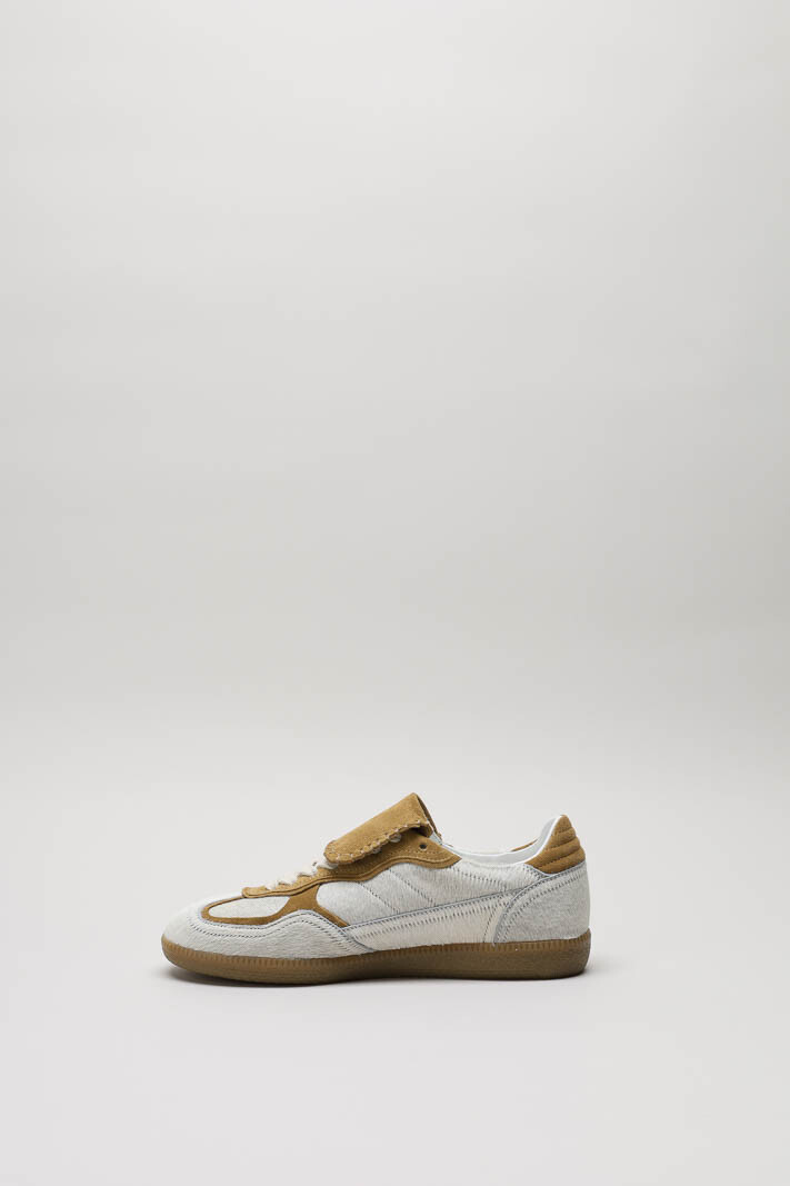 zoom in on Lichtgrijs Sneaker image Lichtgrijs Sneaker image