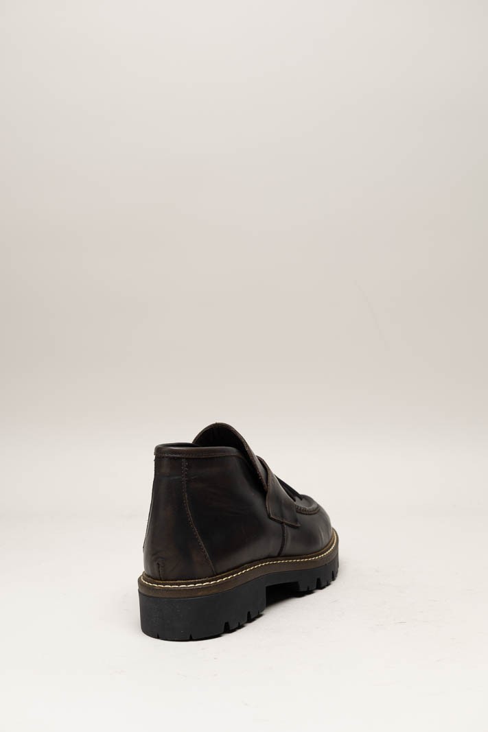 Donkerbruin Mocassin image