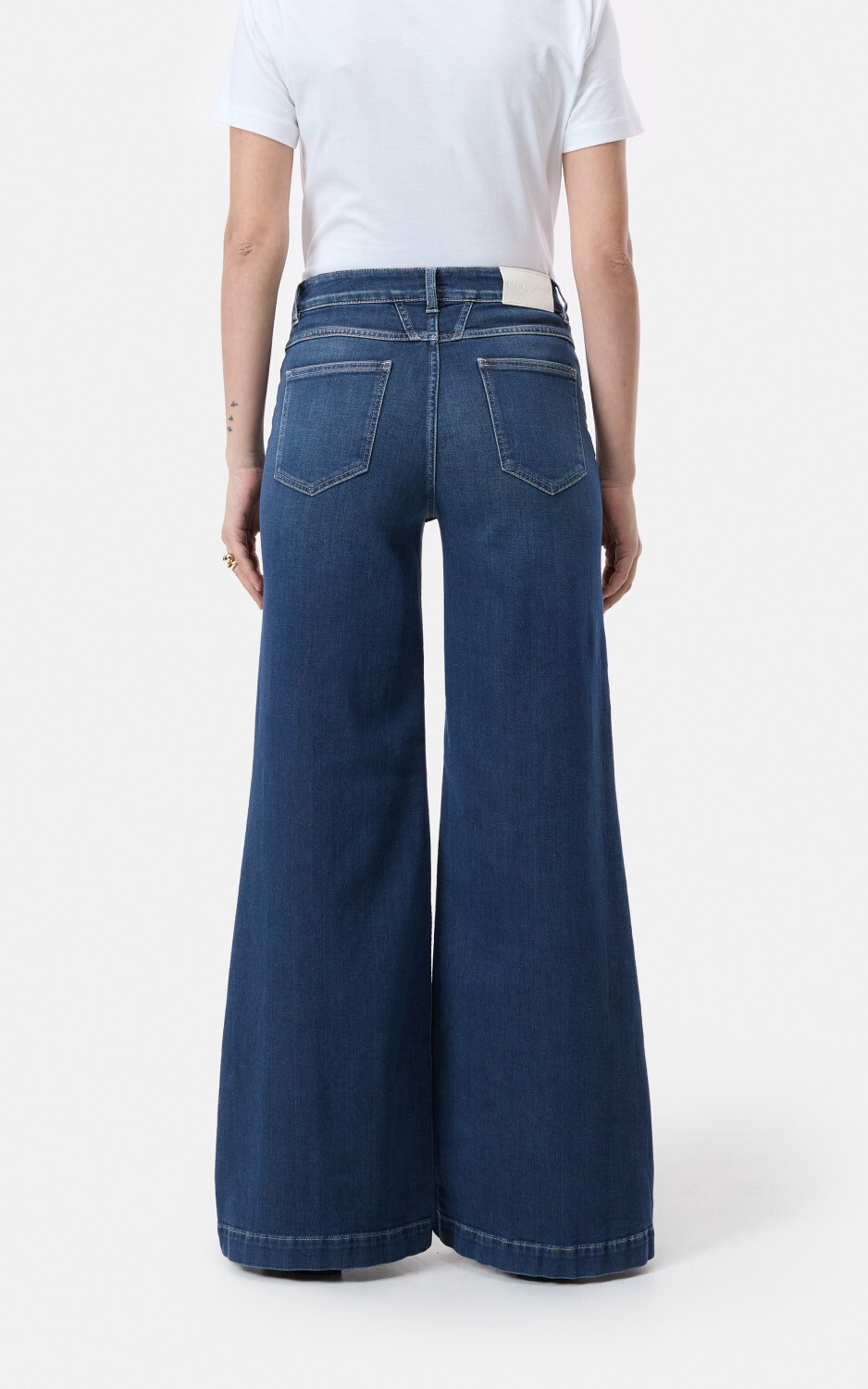 zoom in on Jeans Broek image Jeans Broek image