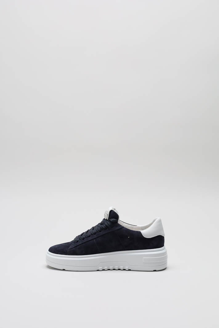 zoom in on Donkerblauw Sneaker image Donkerblauw Sneaker image