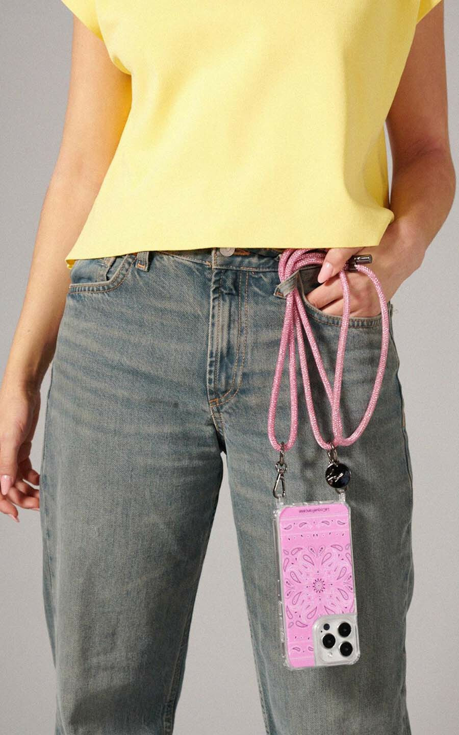 zoom in on Roze Multi media accessoires image Roze Multi media accessoires image
